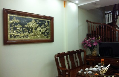 Vì sao nên chọn tranh đồng cho phòng khách